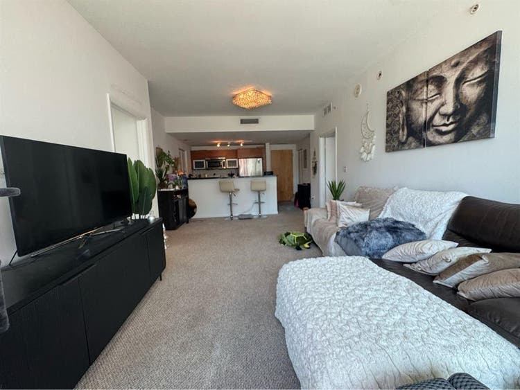 Room and Private bathroom for Rent