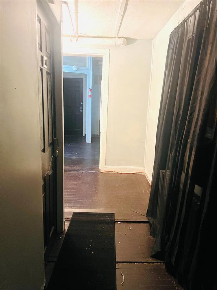 Love Den Room no visitors e