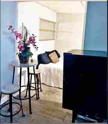 Love Den Room no visitors e