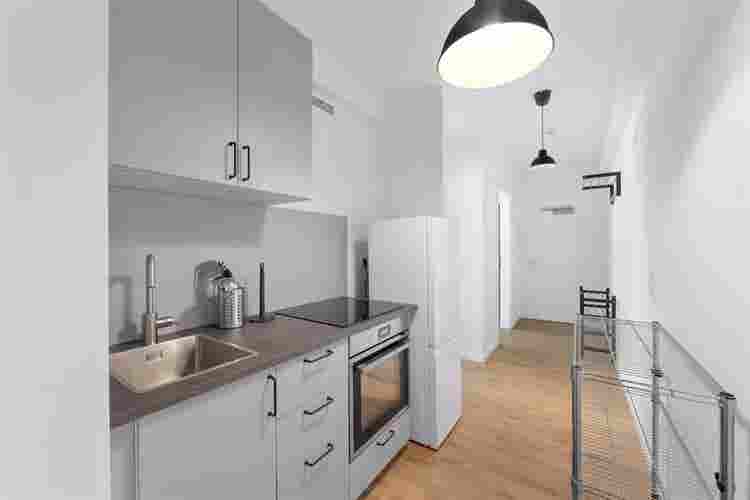private room in apartment
