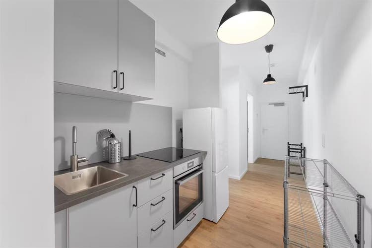 private room in apartment
