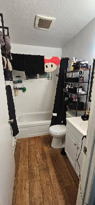 Room for rent in 2BR Townhome