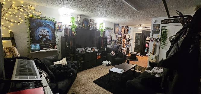 Room for rent in 2BR Townhome