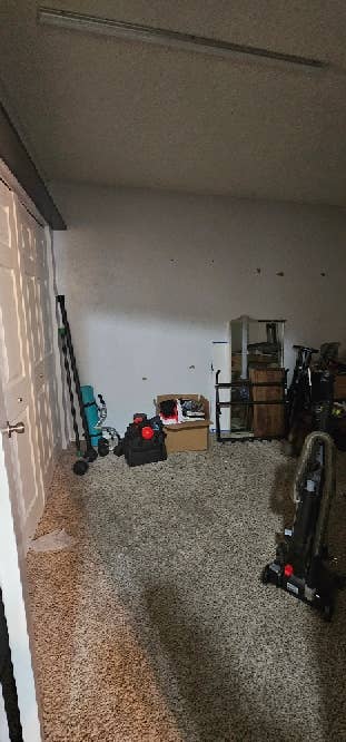 Room for rent in 2BR Townhome