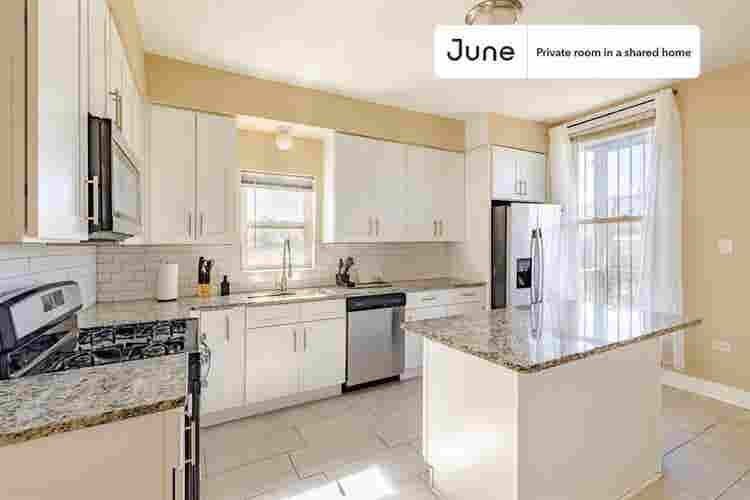 4 BR in Chicago