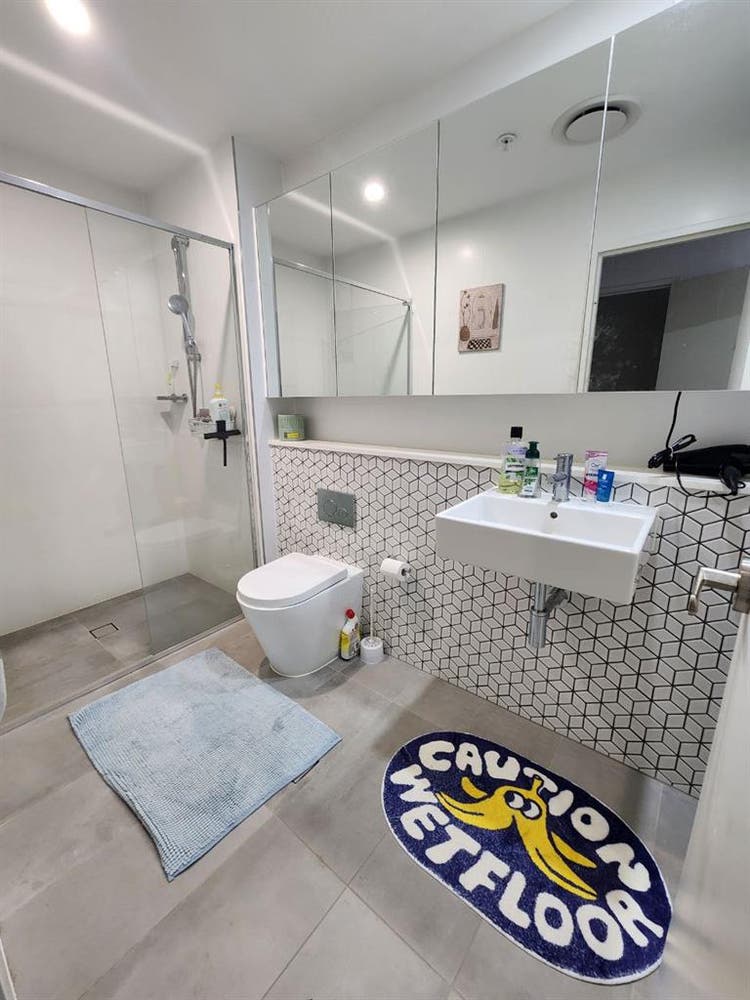 Subletting Bath in Kogarah