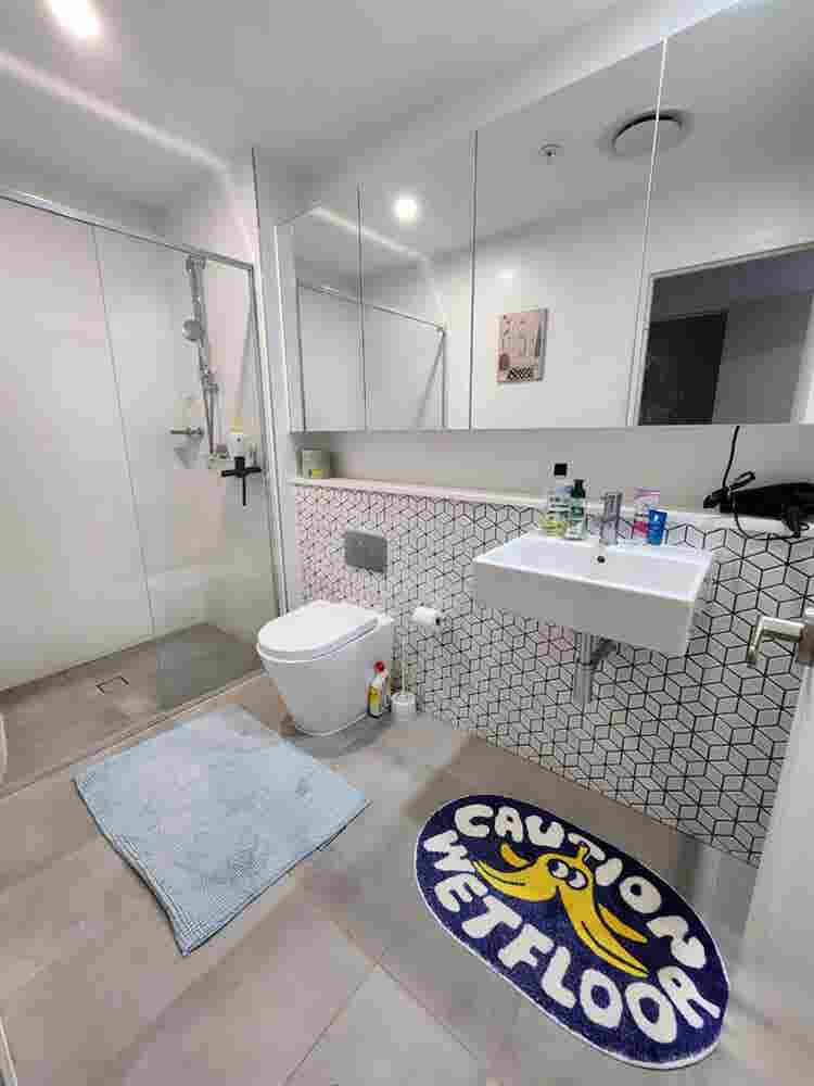 Subletting Bath in Kogarah