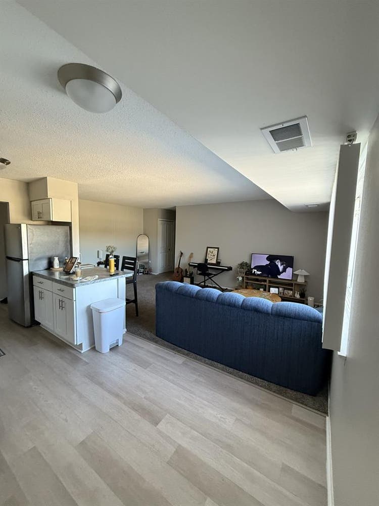 Need a roommate for my Canton apt!