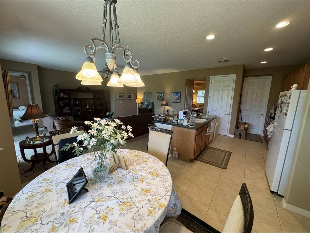 Luxury home with Massage Chair