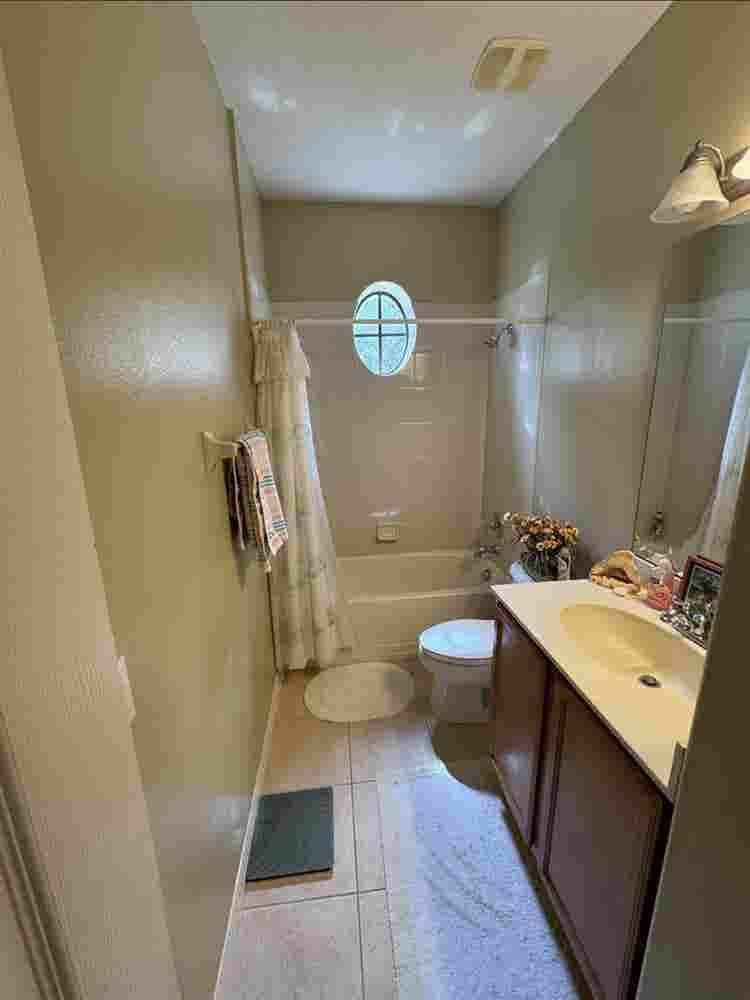 Luxury home with Massage Chair