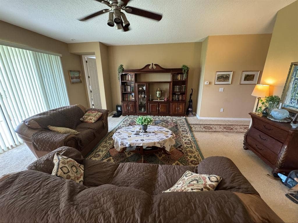 Luxury home with Massage Chair