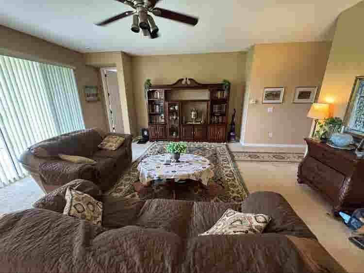Luxury home with Massage Chair