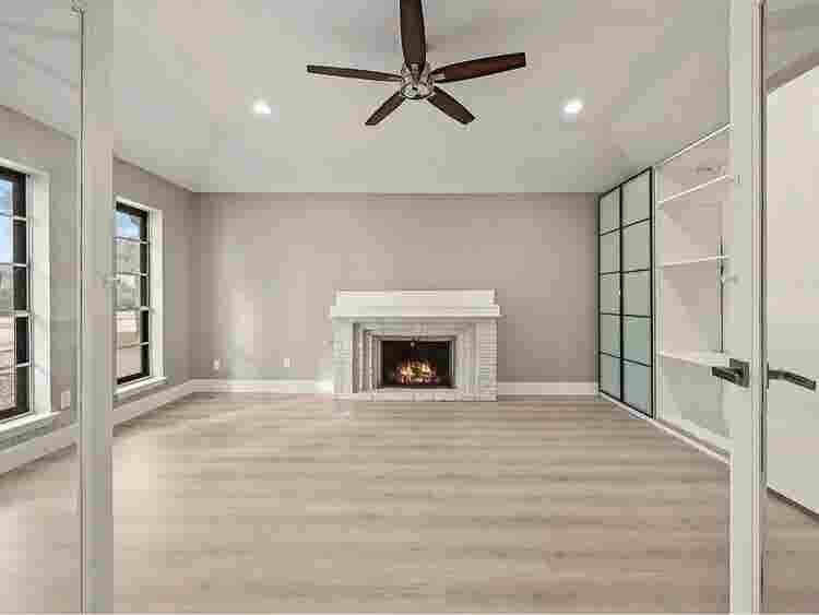 Modern house - room for rent