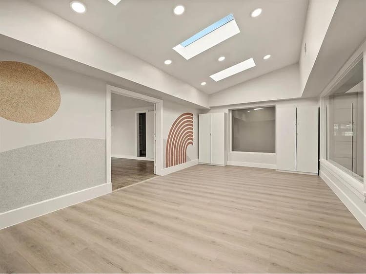 Modern house - room for rent