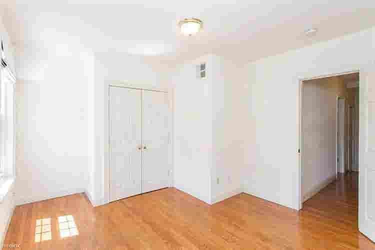 All inclusive room near Temple U