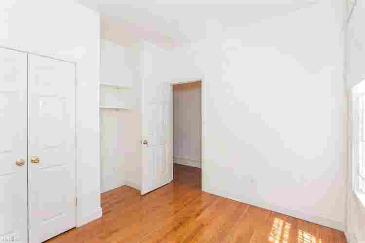 All inclusive room near Temple U