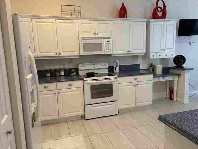 Large Room and Bath for Rent