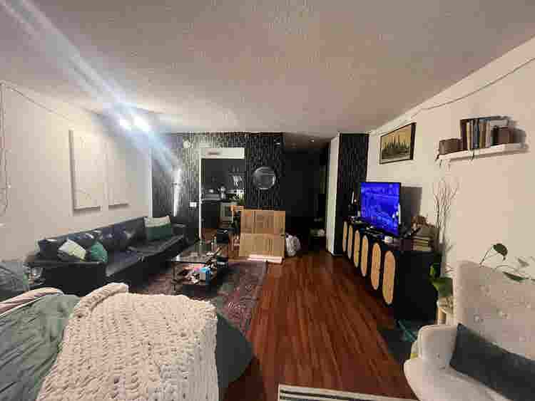 High Rise studio in West Loop