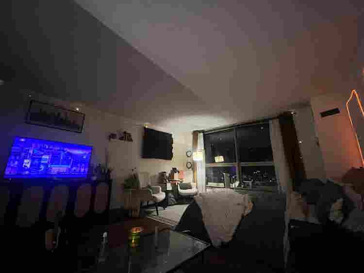 High Rise studio in West Loop