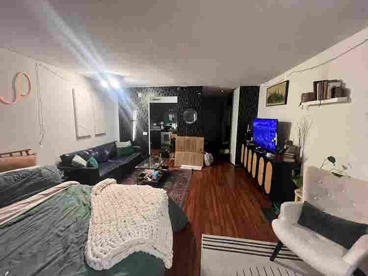 High Rise studio in West Loop