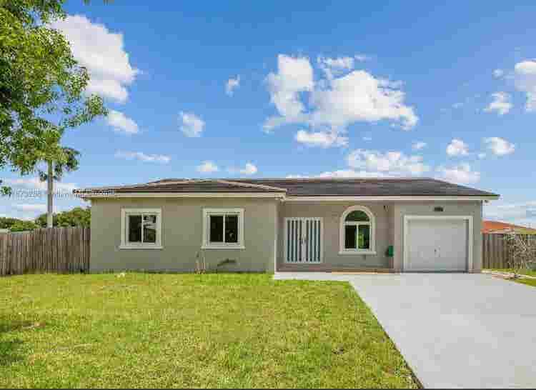 3 luxury bedroom house for rent