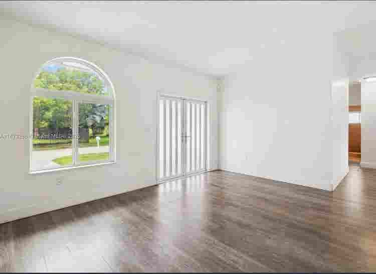 3 luxury bedroom house for rent