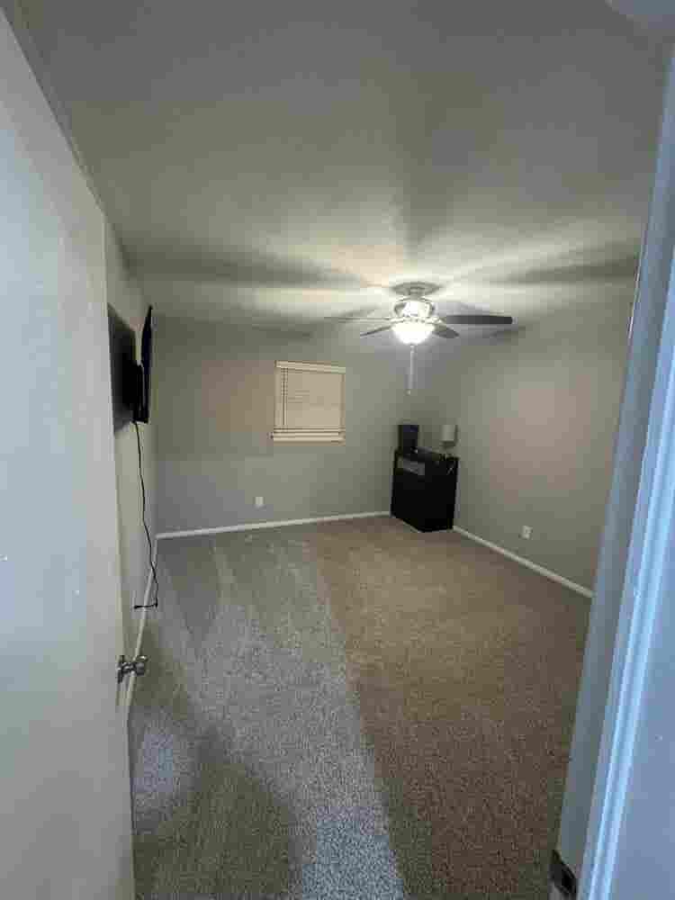 Big room for rent