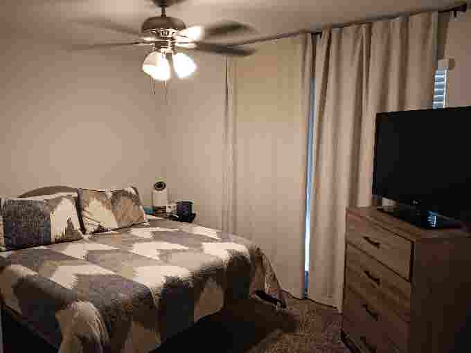 Looking for a roommate