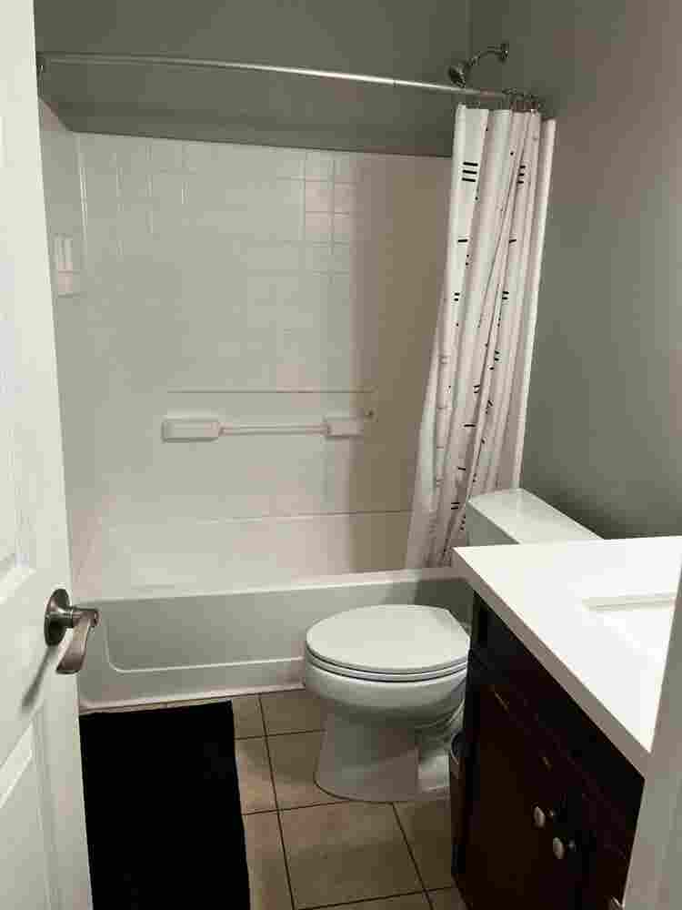 Room in North Glendale - Females