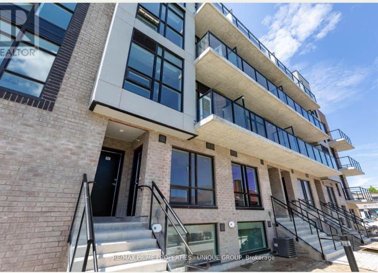 Female Roommate to Share Apt