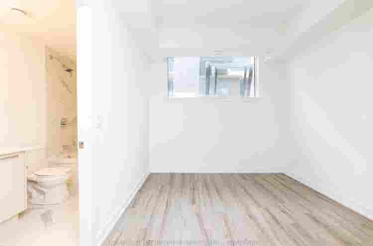 Female Roommate to Share Apt