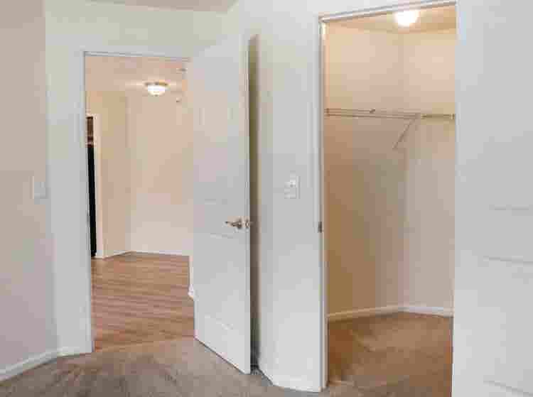 ****SUBLEASE***  bath