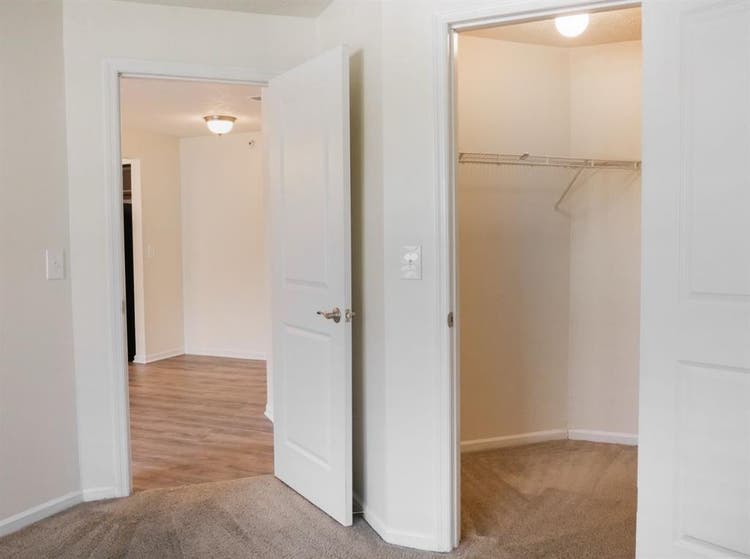 ****SUBLEASE***  bath