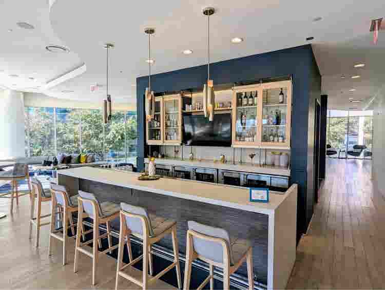 Luxury 1BR Lease Transfer, Dallas