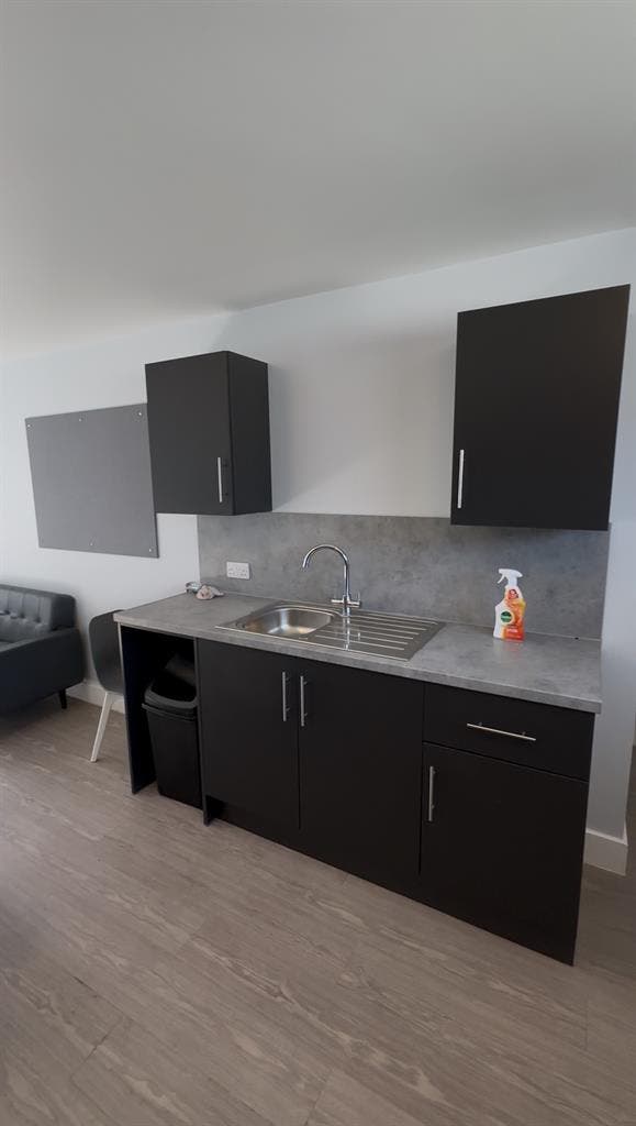 Student replacement tenant