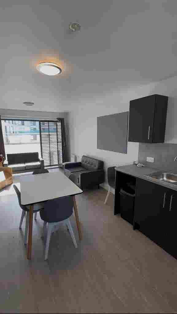 Student replacement tenant