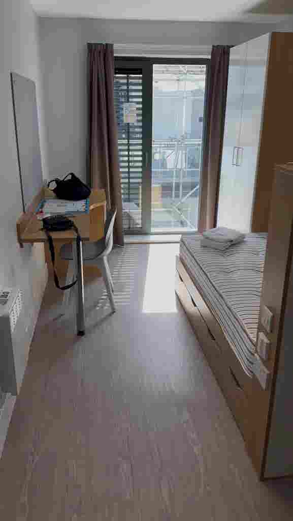 Student replacement tenant