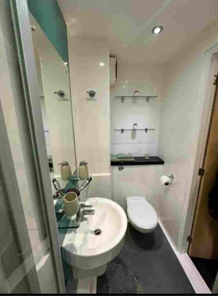 Student replacement tenant