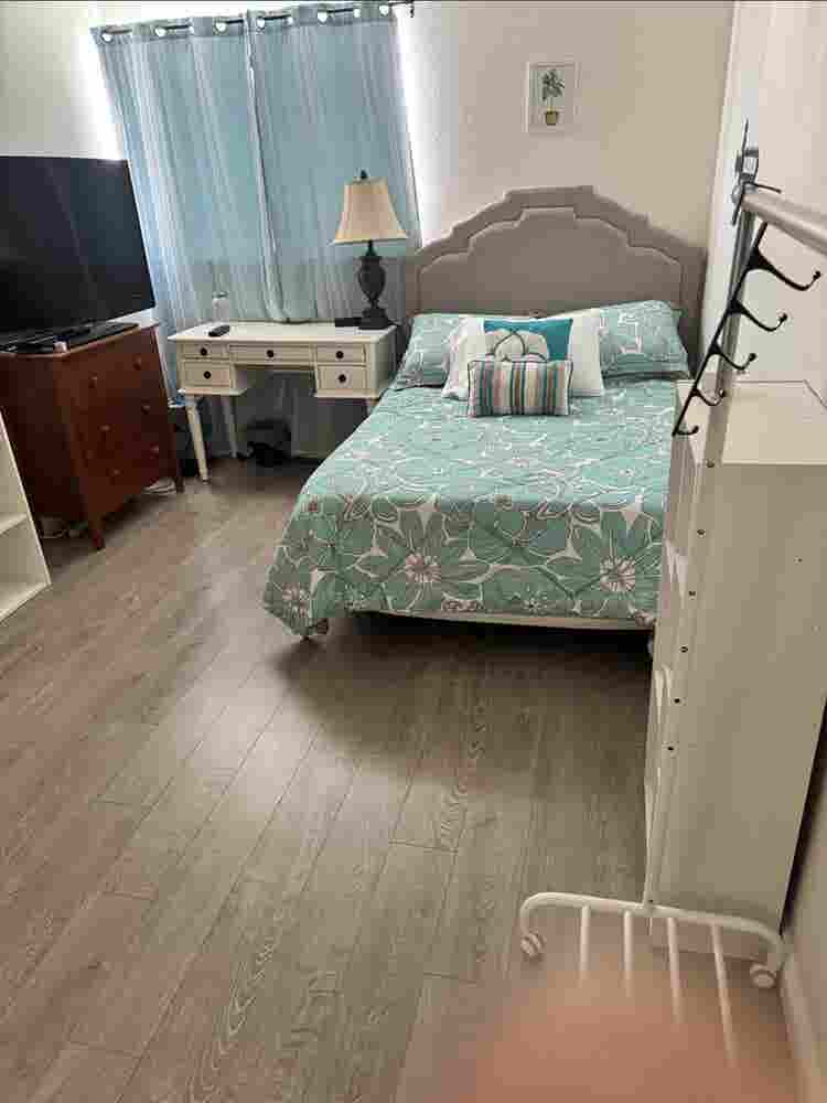 Clean Quiet Room