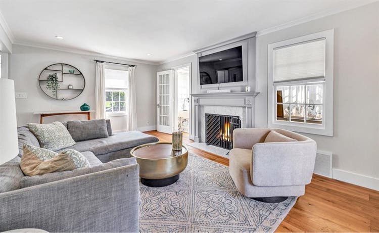 Modern & Bright 3bd Stay