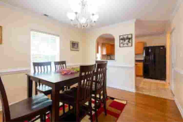 2 rooms available utilities include