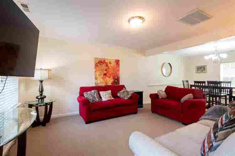 2 rooms available utilities include