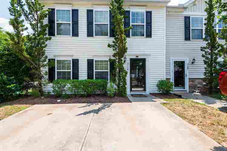 2 rooms available utilities include