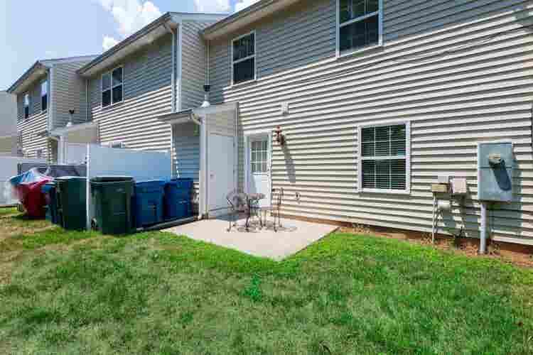 2 rooms available utilities include