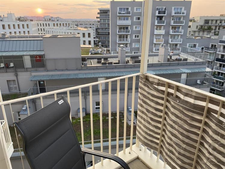 One Bedroom Apartment
