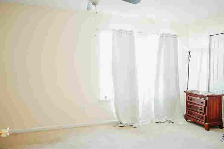 Private room in a 4-bedroom house