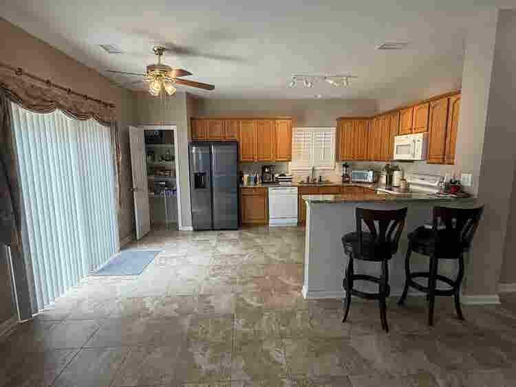 Half a 5 BDR house to share.
