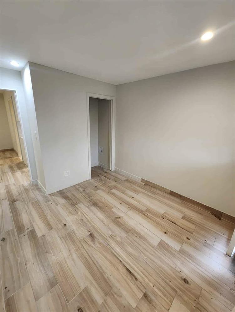 I am renting a room for a female