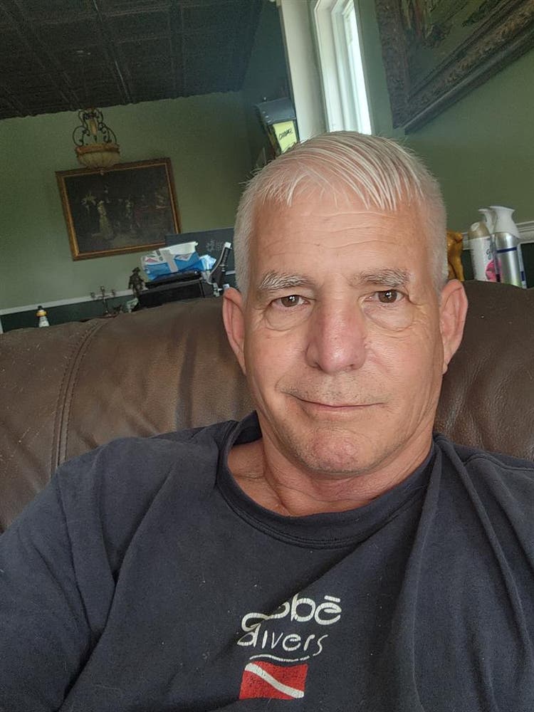 Looking for a young gay wm