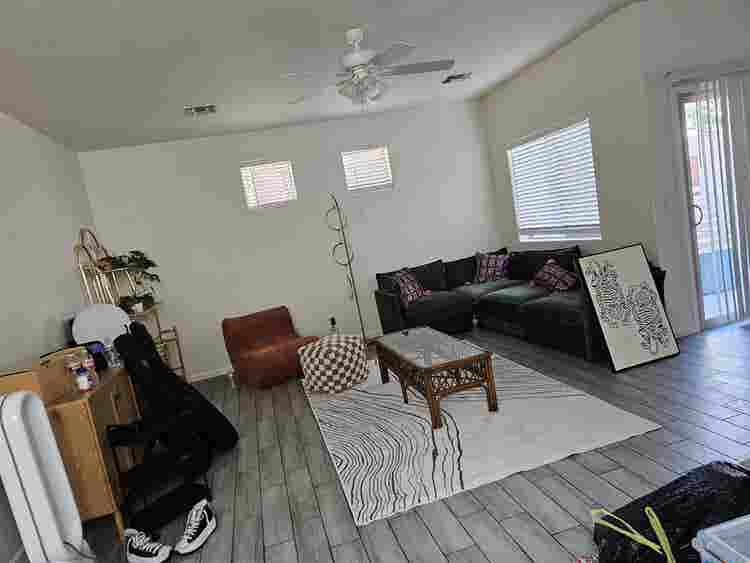 Room for rent with shared bathroom